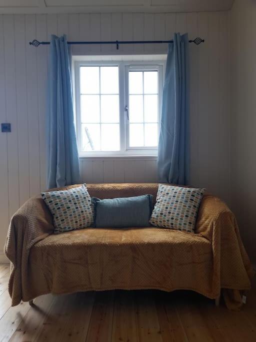 Dinky'S Den Apartment Coverack Exterior photo